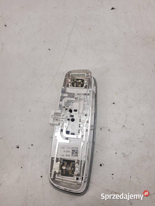 LAMPKA PODSUFITKI AUDI A3 8V 8V0947111 Przystajń