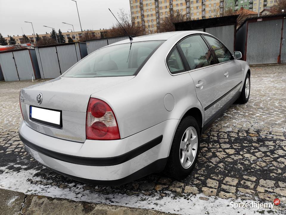 Volkswagen Passat B5 FL 16 Klima Elektryka nieuszkodzony Passat Jasło sprzedam