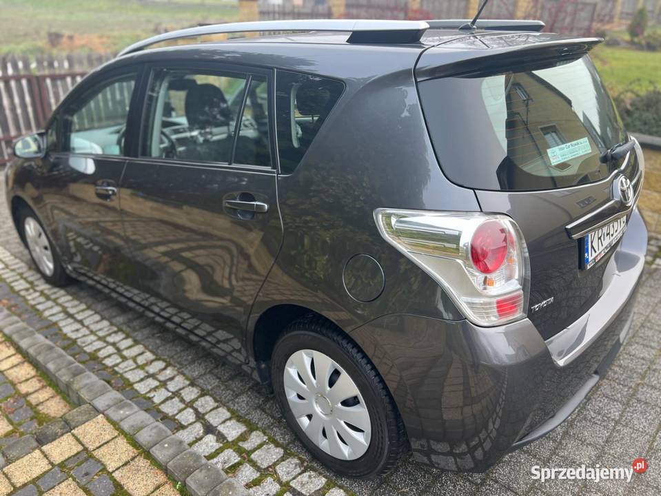 Toyota Verso 20 D4D 124 wersja 7os Salon garażowany Verso małopolskie Kraków