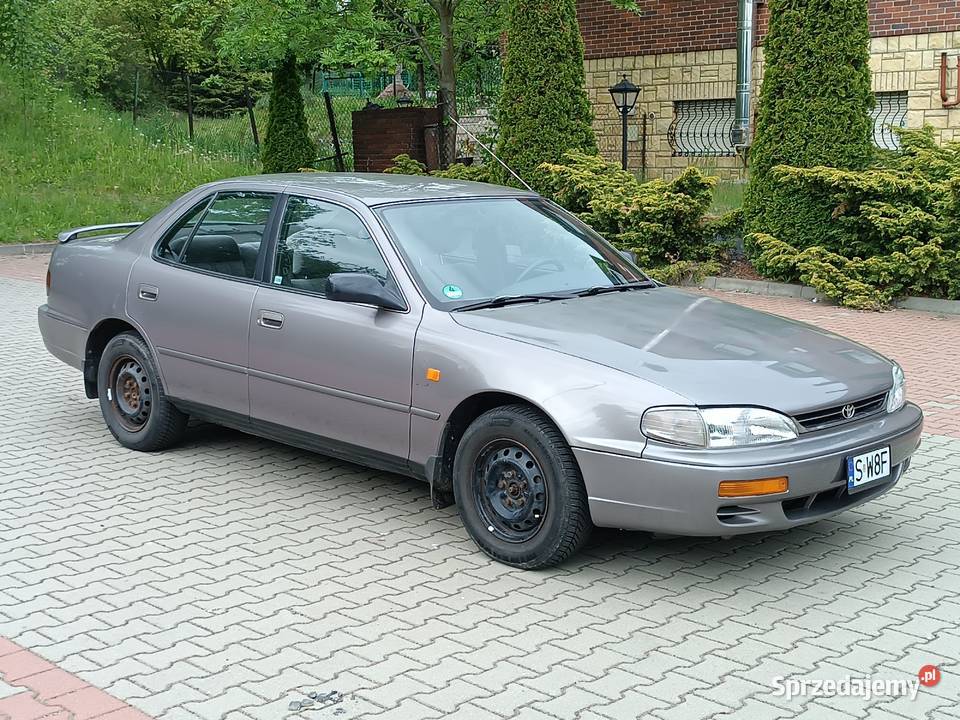 Toyota Camry 3gen V10 XV10 22 automat klima USA Rok produkcji 1995 Mikołów