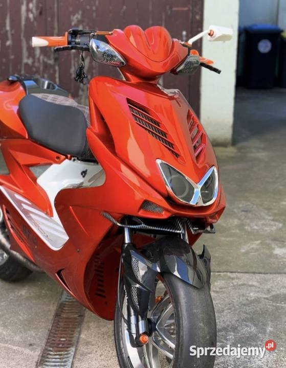 Brewki osłona lampy przedniej Yamaha Aerox Gorzupia