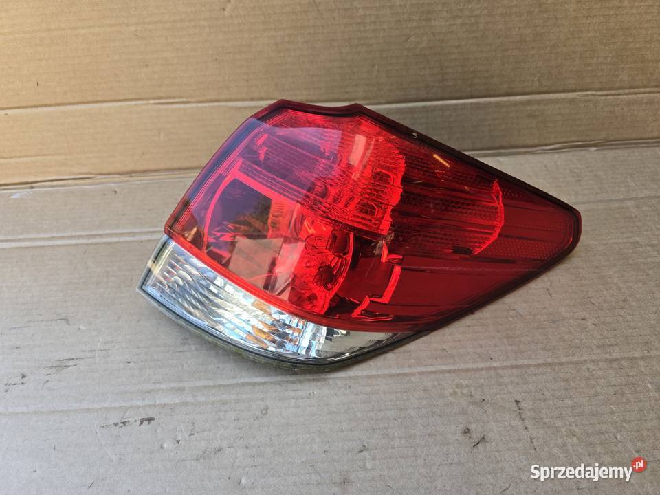 Subaru Outback IV BR lampa lampy tył tylne kombi środek Legnica