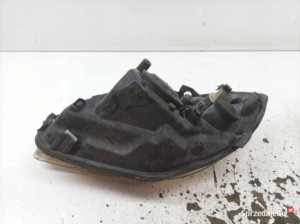 LAMPA PRZÓD PRAWA EU USZK Skoda Roomster I 2006