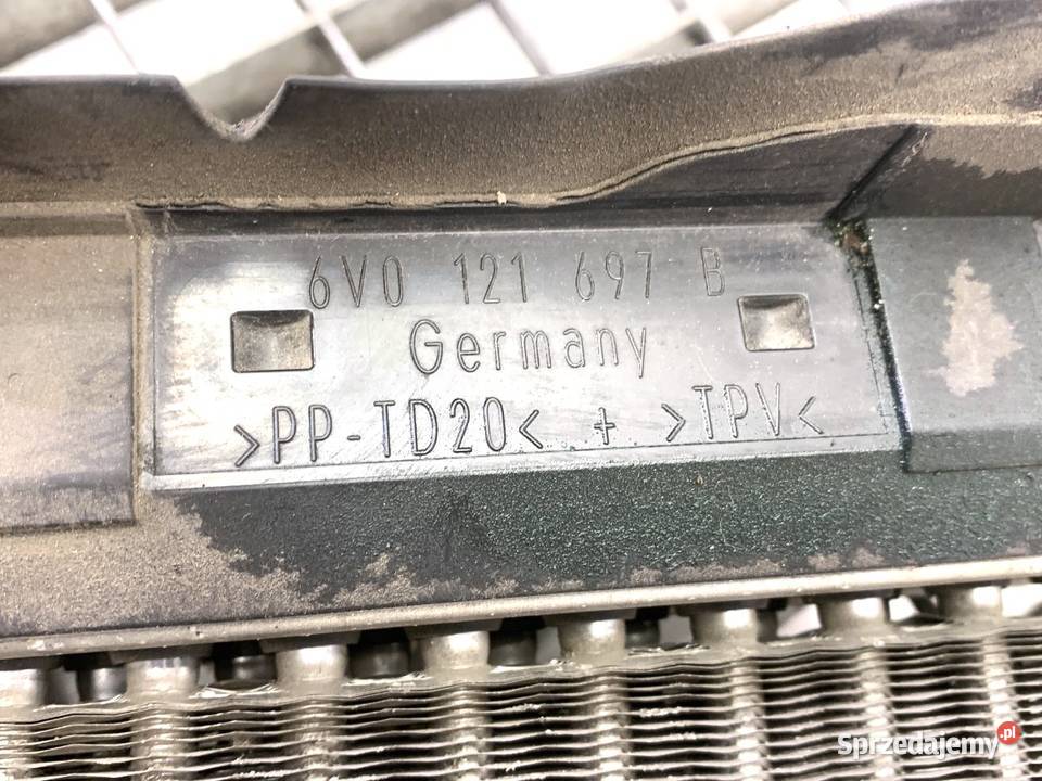 CHŁODNICA WODY SKODA FABIA III 10 60 6R0121253