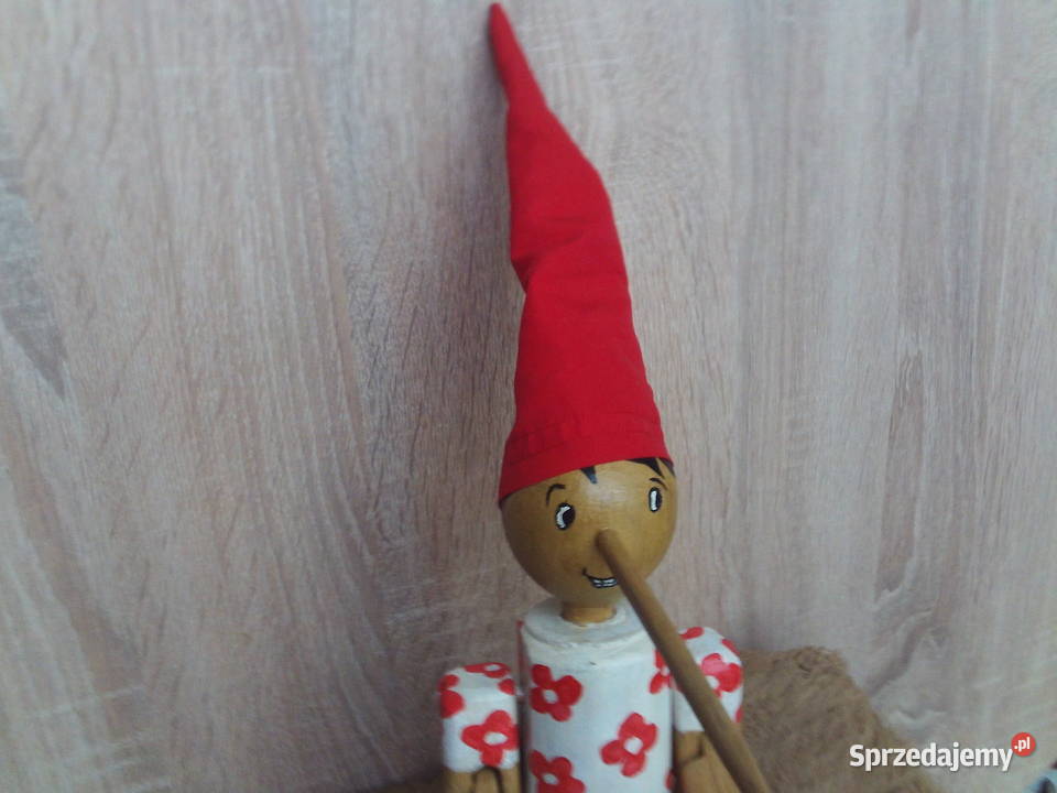 UnikatDrewniany wielki Pinokio czytający bajkę wielkopolskie Kalisz