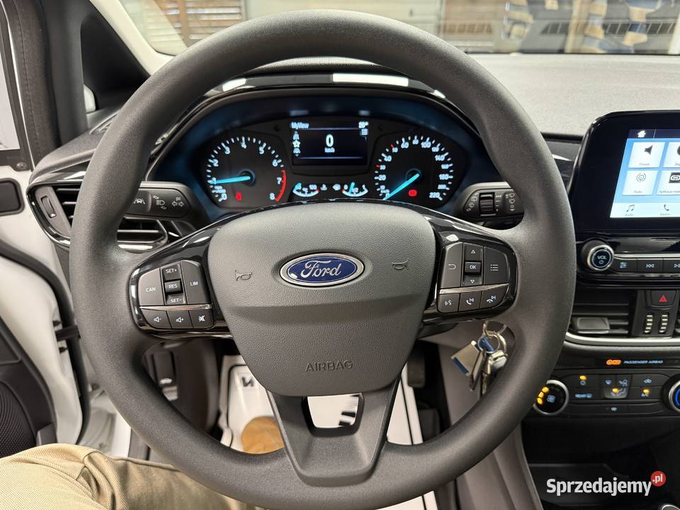 11 Benzyna Salon jeden właściciel 5D Gwarancja Hatchback sprzedam