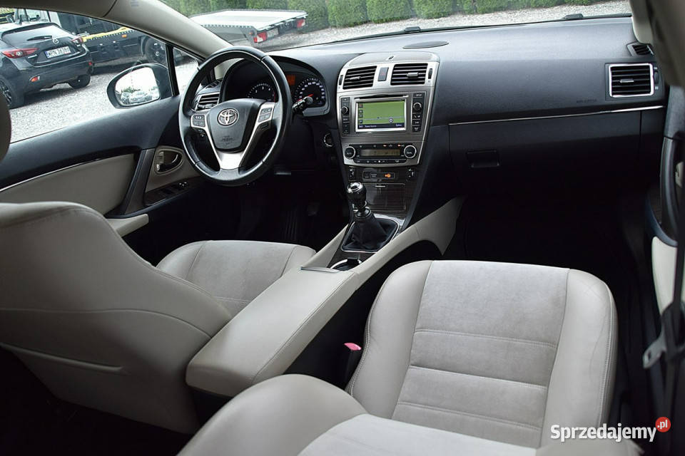 Toyota Avensis 20D4D 126 Navi Xenon Kamera bluetooth Nowe Kucice