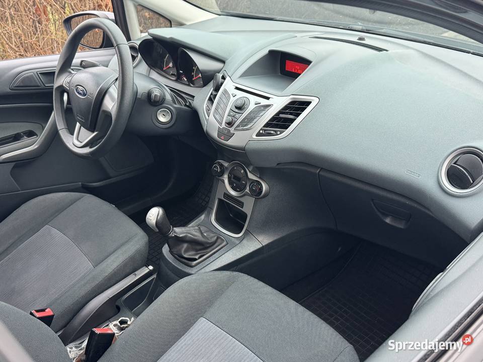 Ford Fiesta ekonomiczne autko na dojazdy 5l na mazowieckie sprzedam