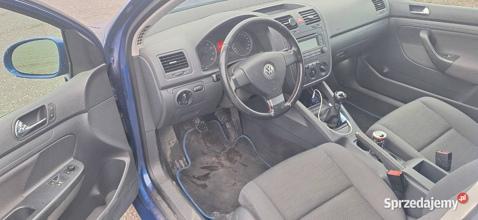 Golf v idealny do miasta i na pierwsze auto benzyna