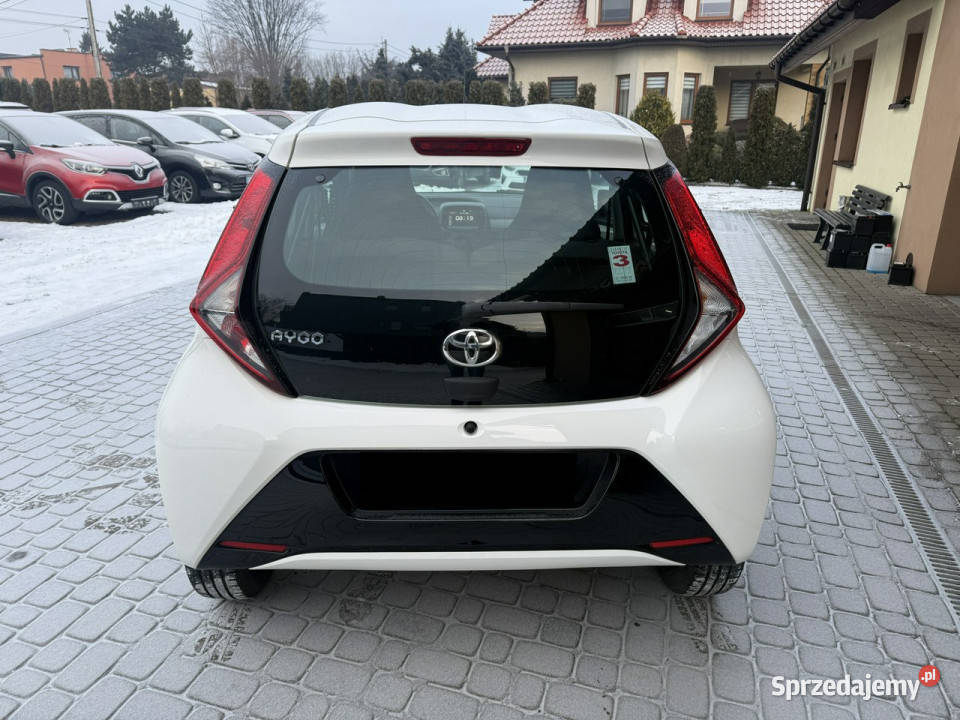 Toyota Aygo 10 72 Klima Kamera CarPlay II 2014 Hatchback Aygo Orzech