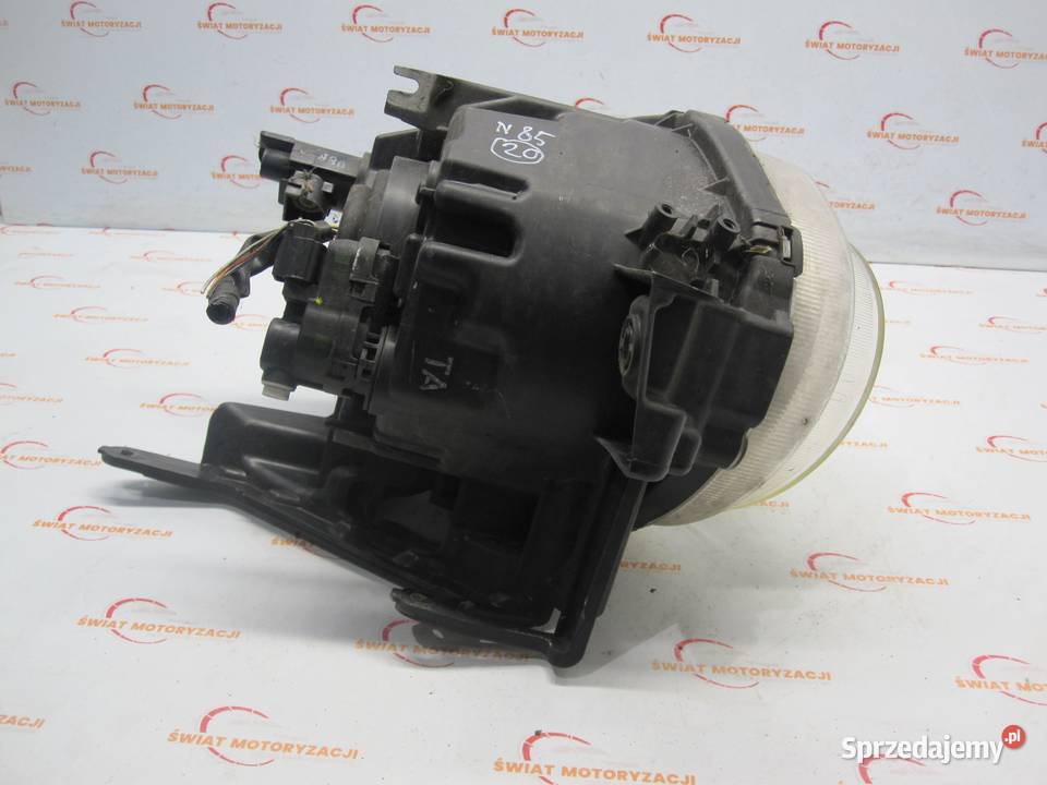 NISSAN JUKE 10r lampa prawa przód ANGLIK Kielce