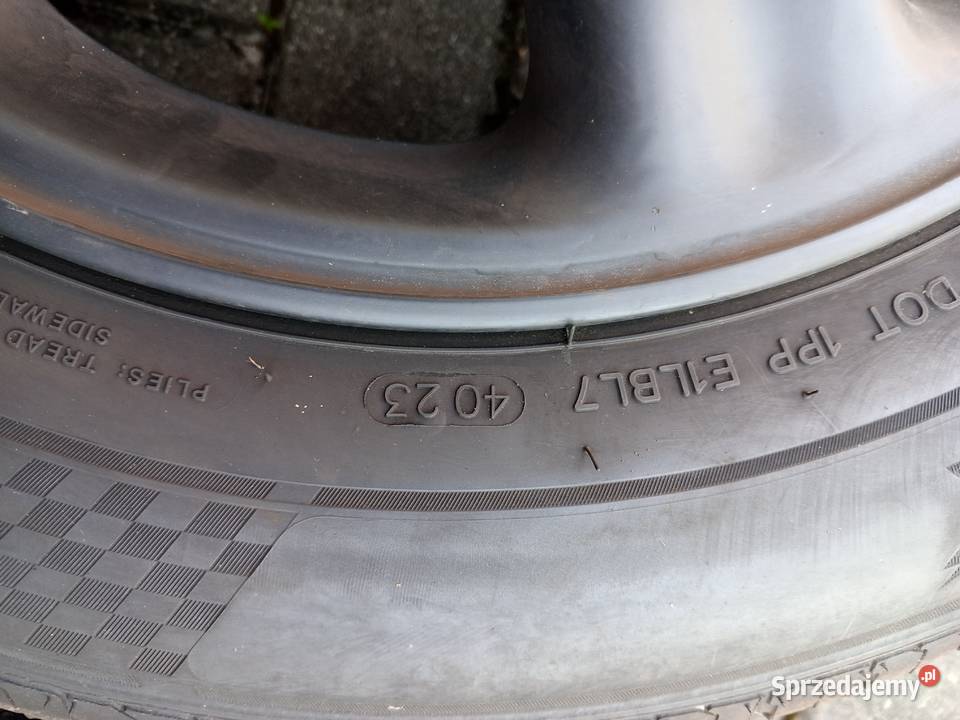 Kola samochodowe toyota avensis