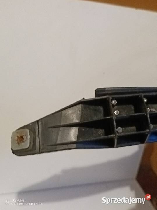 Toyota Corolla e12 ślizg zderzaka prawy tyl Łódź