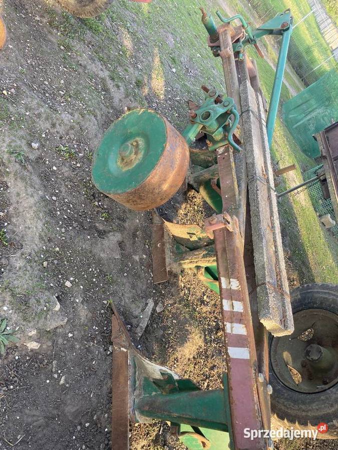 Pługi Grudziadz duże 4 skibowe Chomentów