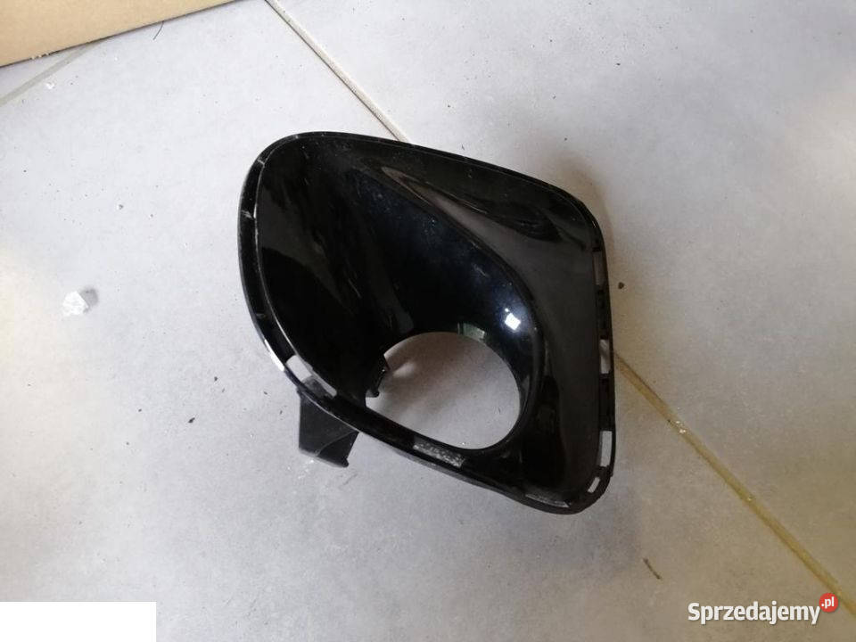 TOYOTA YARIS II RAMKA OBUDOWA HALOGENU LEWA osobowe Kozubszczyzna