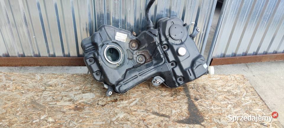 BAK ZBIORNIK PALIWA AUDI A4 B8 A5 8K0201021FK Przystajń