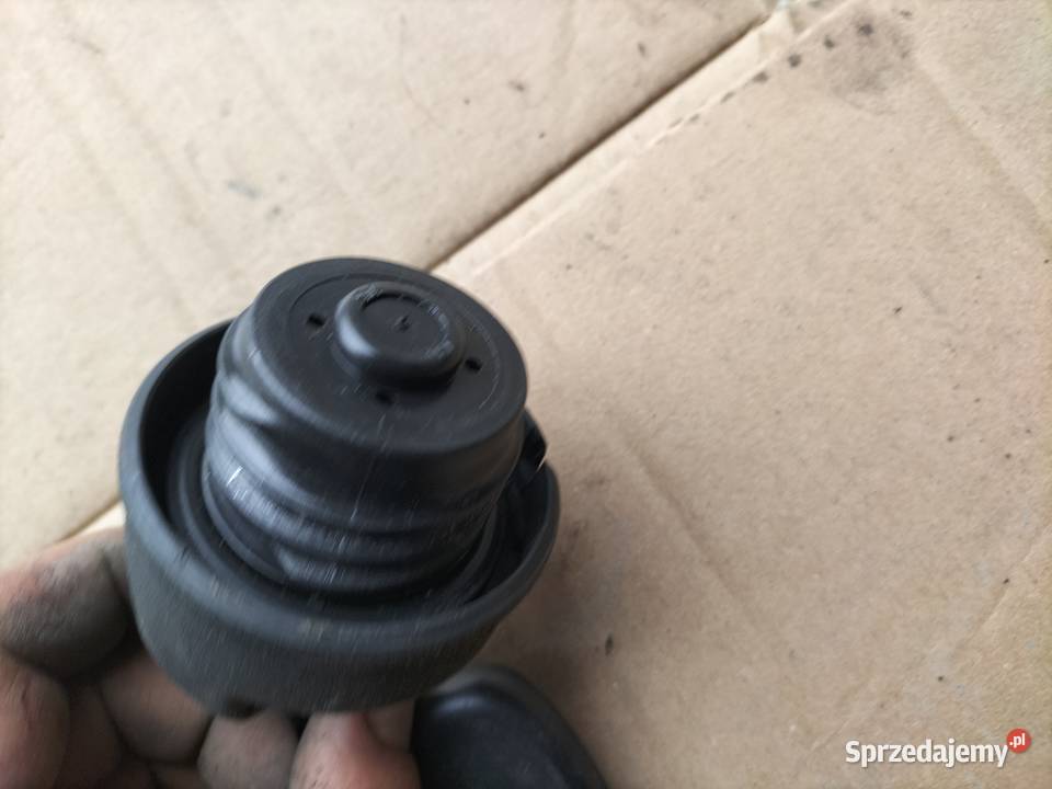 VW GOLF 3 ROPA KOREK KLUCZYK WLEWU PALIWA BAKA