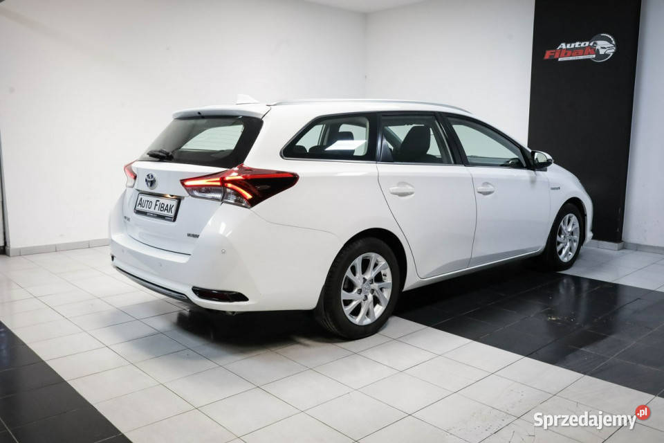 Toyota Auris 18 HybrydaGazSalon PolskaVat23 II kamera cofania łódzkie sprzedam