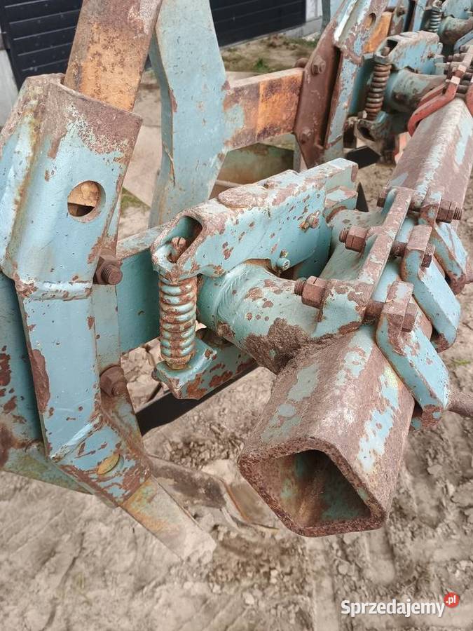 Pług 4skibowy obrotowy Fenet huard kuhn Grabów Rycki sprzedam