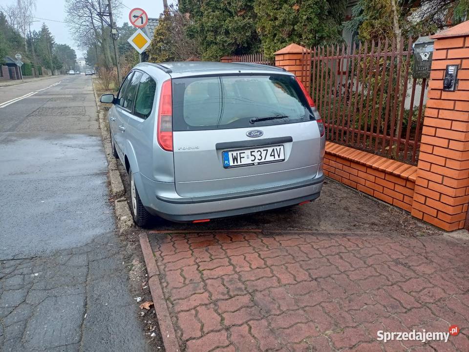 Ford Focus Kombi MK2 16 115 2006r LPG 250 Długie Legionowo