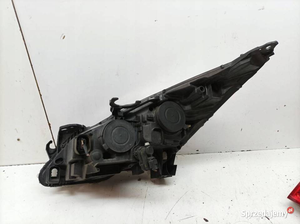 LAMPA PRZÓD PRAWA EU 9682519080 Peugeot 3008 I
