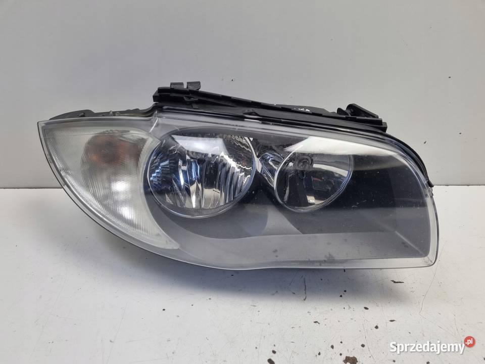 BMW E87 0411r PRZEDNIA LAMPA PRAWA PRAWY PRZÓD Janów
