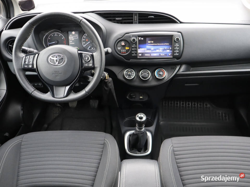 Toyota Yaris 15 Dual VVTi nieuszkodzony mazowieckie