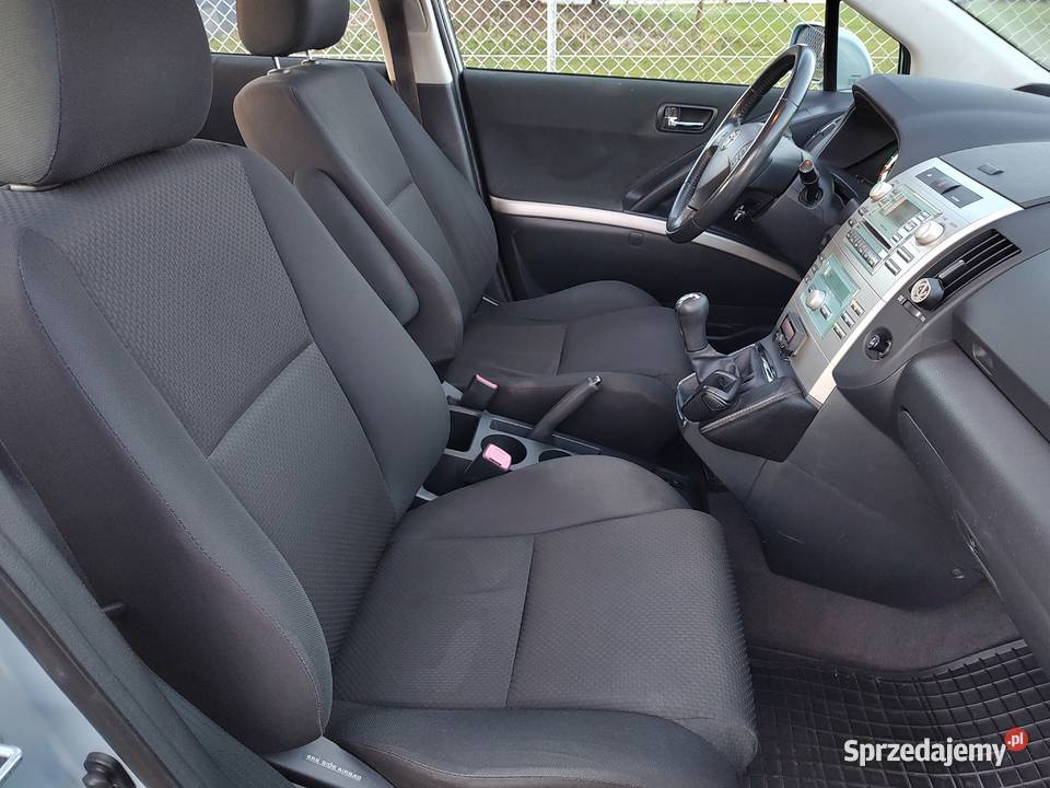 TOYOTA COROLLA VERSO 18 BENZYNA Leszno