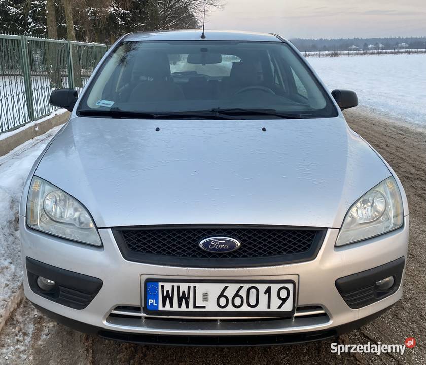 Ford Focus 16 benzyna BEZWYPADKOWY Przebieg wspomaganie kierownicy sprzedam