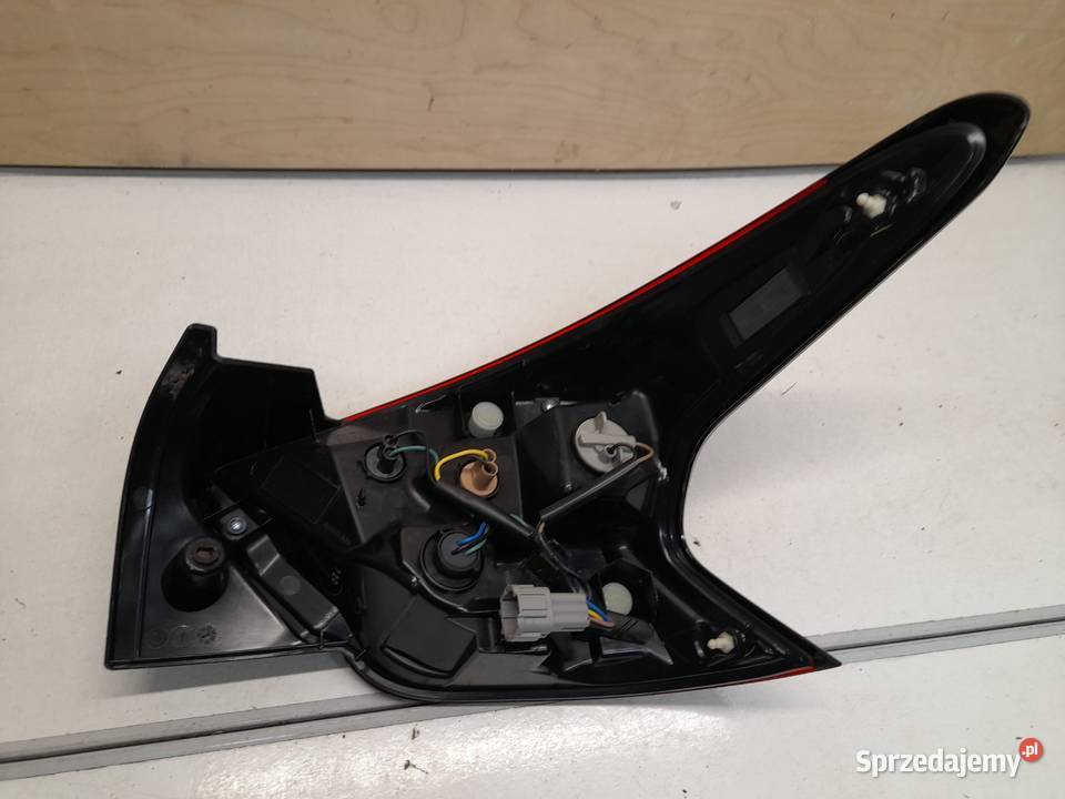LAMPA LEWA TYŁ TYLNA NISSAN MICRA 5 V K14 5D HB sprzedam