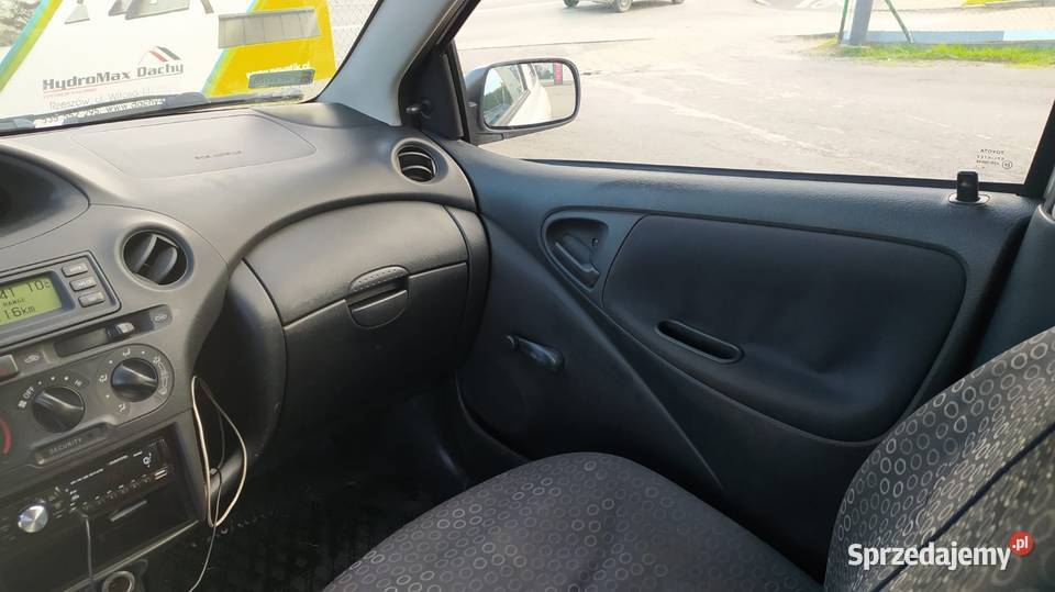 Toyota Yaris 2003 Rzeszów