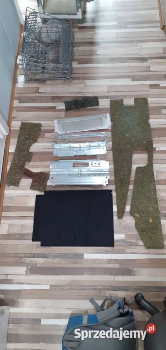 11 zmywarka Amica ZIA448 uszkodzona mechanicznie