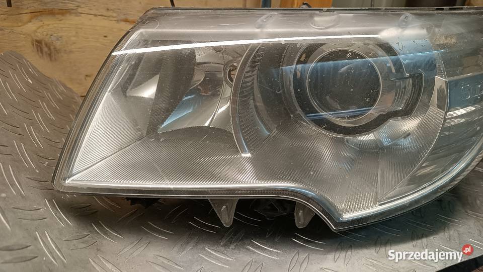 Lampa lewa SKODA SUPERB II Orzesze