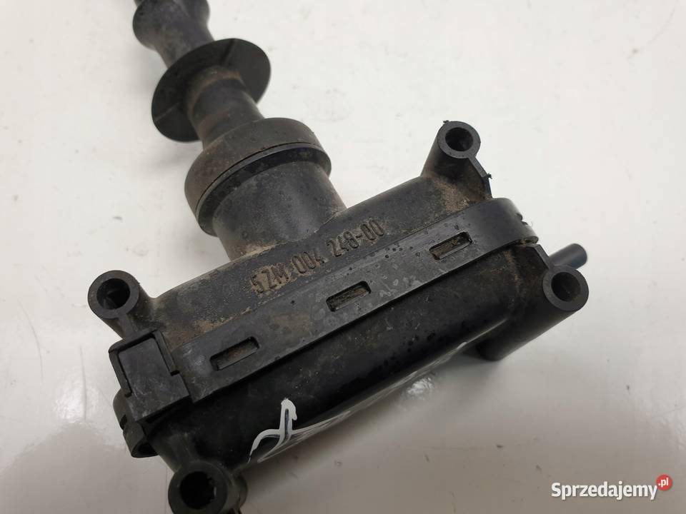 Mercedes W126 SEC SIŁOWNIK TYLNEGO ZAMKA Prawy Rudka