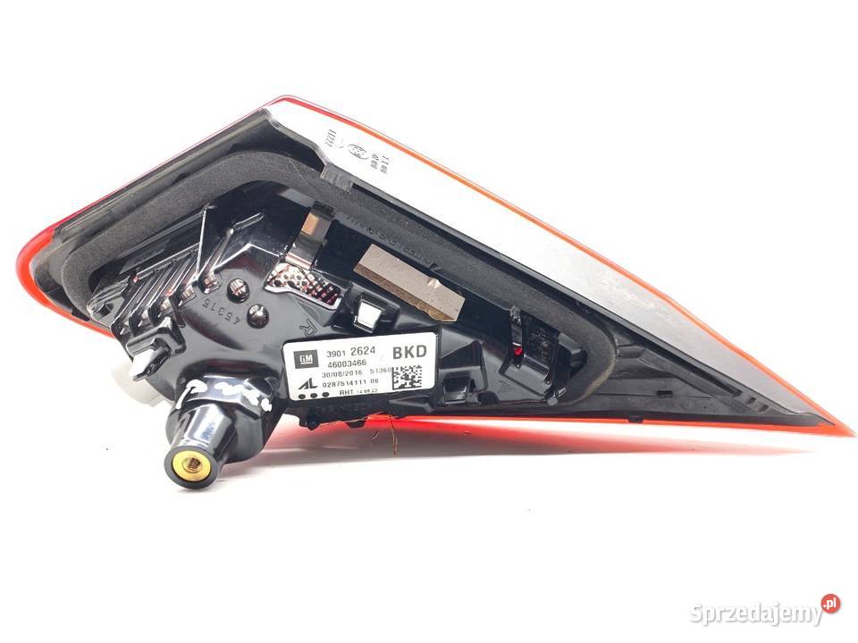 LAMPA TYŁ PRAWA WEWNĘTRZNA OPEL CORSA E 39012624