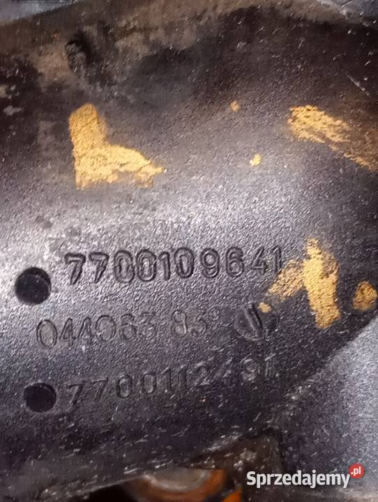 Termostat z obudową 7700109641 7700112491 dacia Wrocław sprzedam