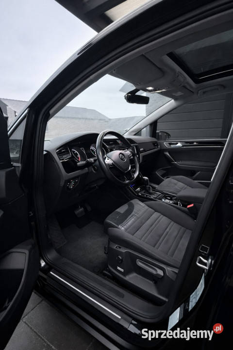 Volkswagen Touran III 2015 211000km Touran wielkopolskie Sadlno