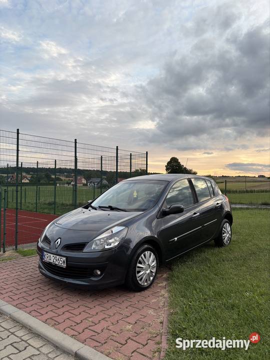 Renault Clio 12 benzyna VAT marża Bukowno
