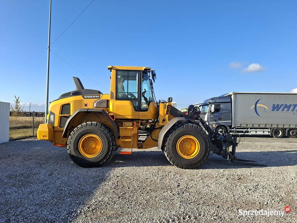 Ładowarka kołowa VOLVO L60H2 widły karetka Warszawa