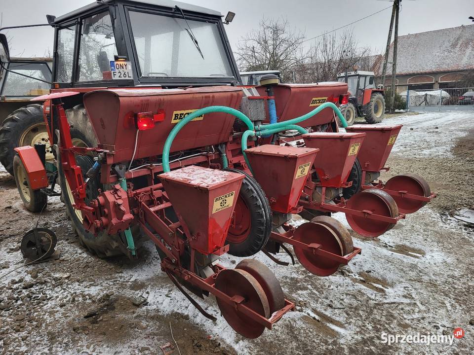 Siewnik do kukurydzy Becker Paczków