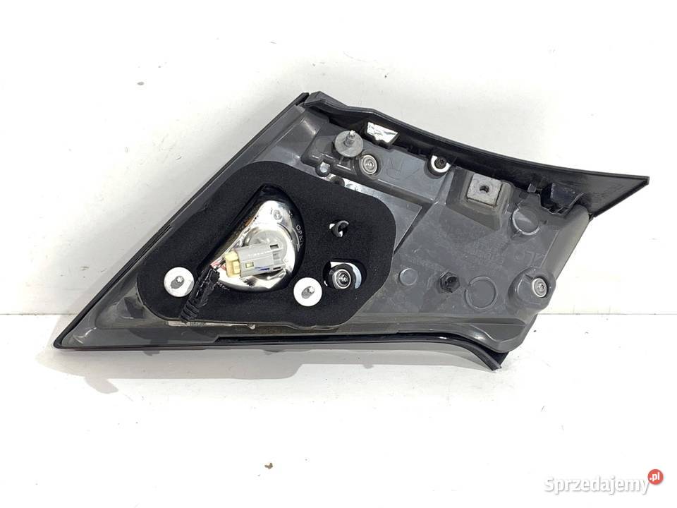 LAMPA TYŁ PRAWA WEWNĘTRZNA HONDA CIVIC IX Lampy tylne