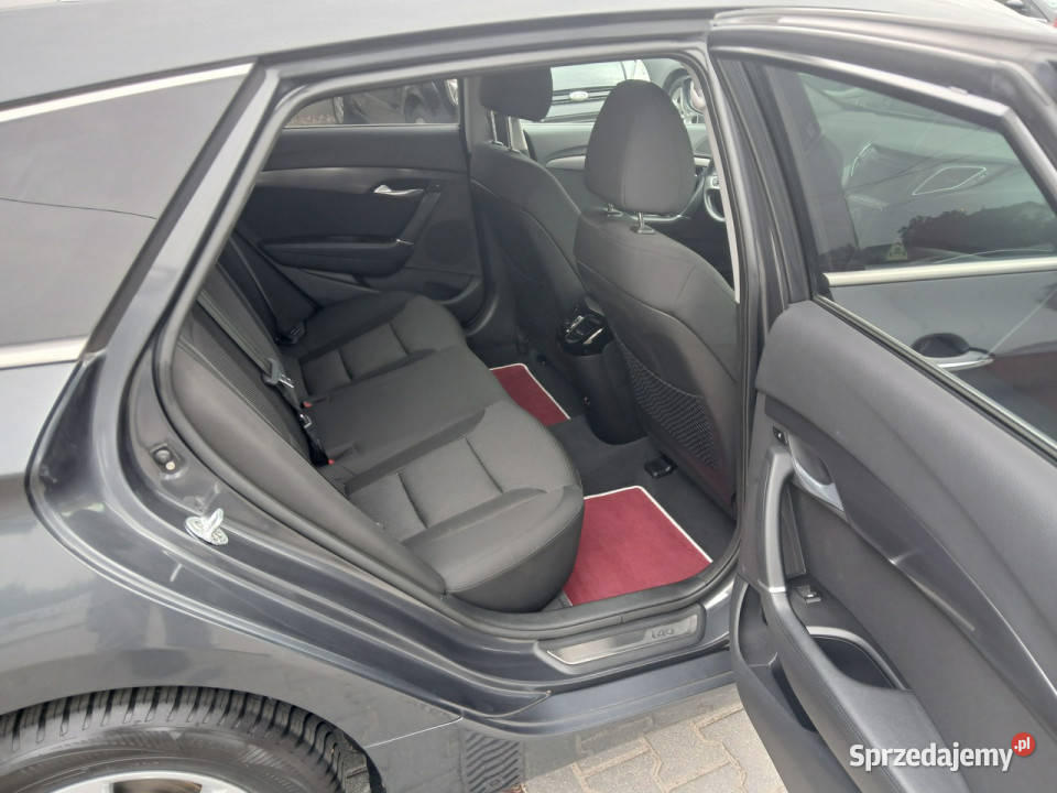 Hyundai i40 17 CRDI AUTOMAT alufelgi klimatronik 129390km
