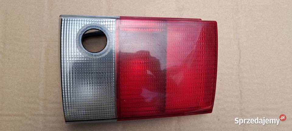 Lampa tylna prawa w klapę 8A0945084H Audi 80 B4 Luzino