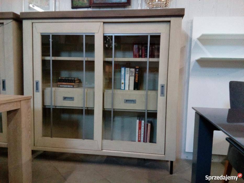 Elegancka witryna biblioteczka z szufladami led