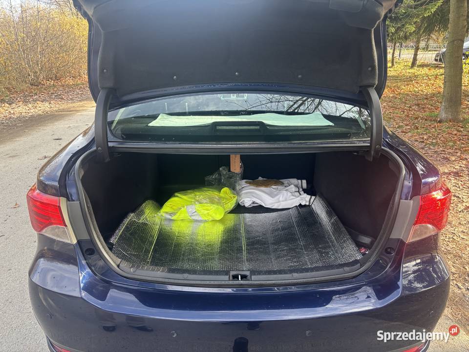 niezwodna toyota avensis sedan małopolskie Tarnów