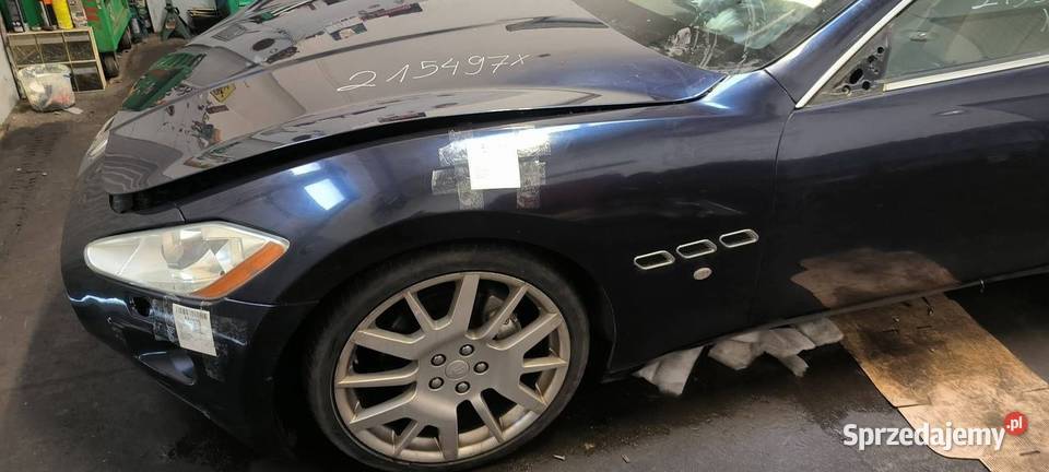 BŁOTNIK LEWY PRZÓD MASERATI GRANTURISMO S BLU osobowe Pozostałe Lipno