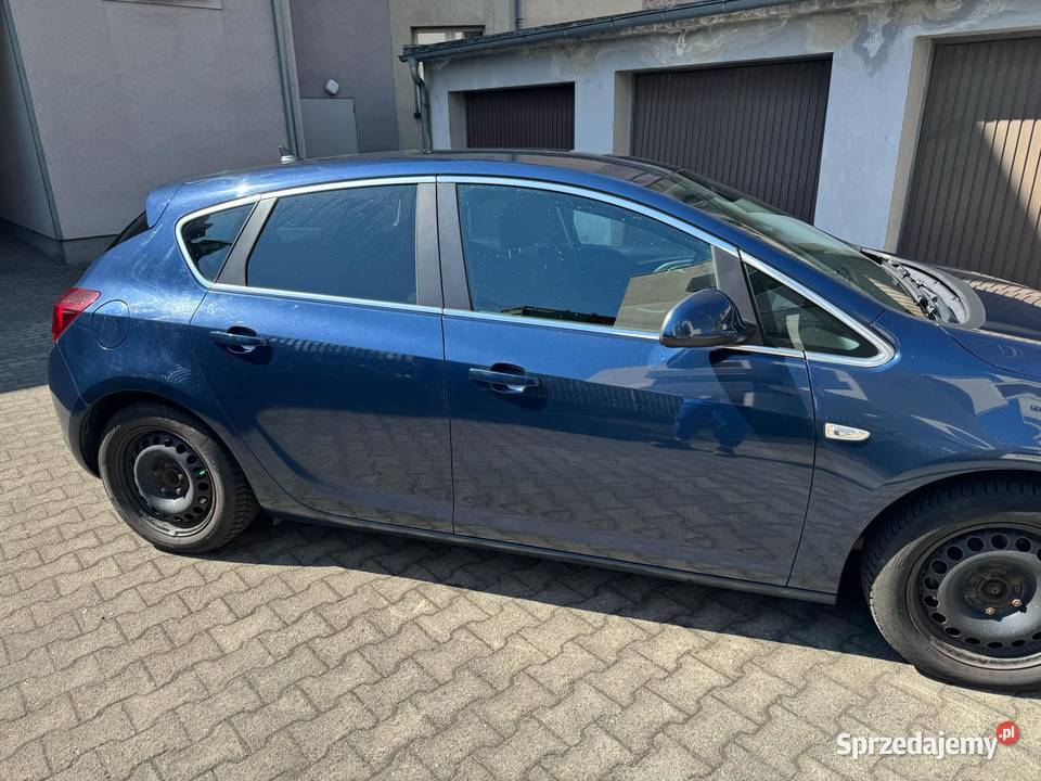 Opel Astra J 2011 LPG Racibórz