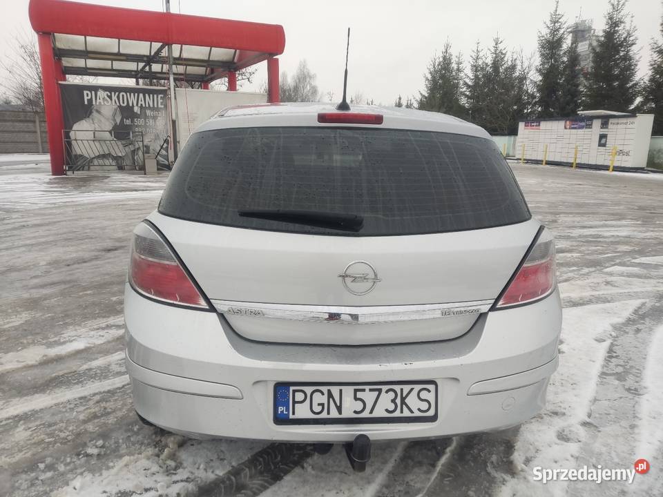 Opel Astra H gniazdo AUX