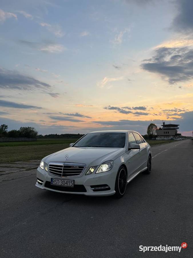 MercedesBenz W212 E200 PAKIET AMG CarPlay 120 Stalowa Wola