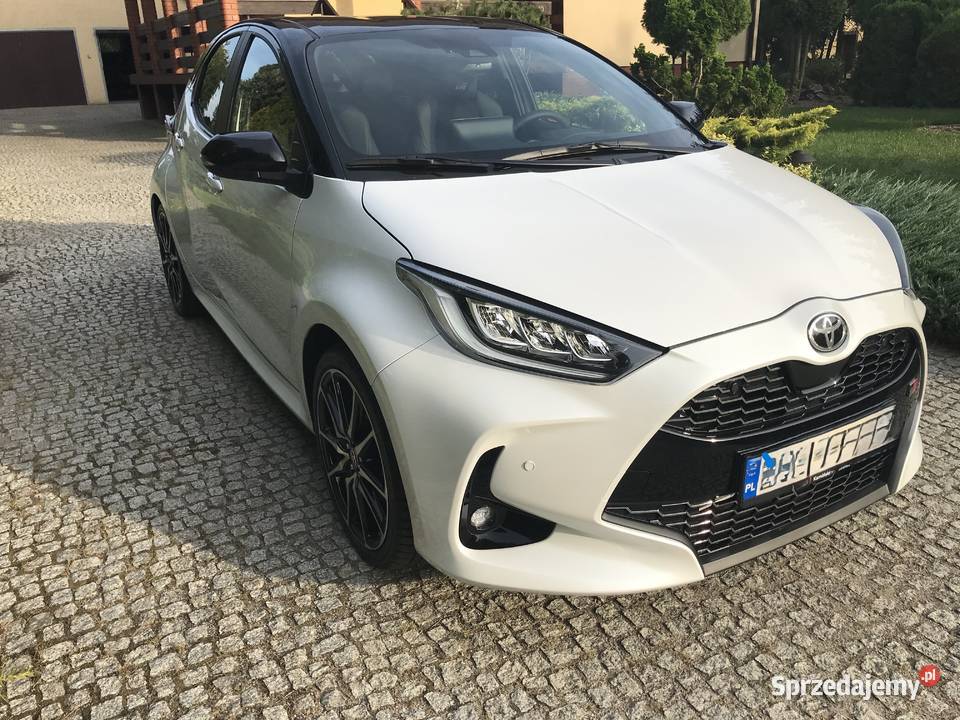 TOYOTA YARIS GR 116 biała perła wielkopolskie